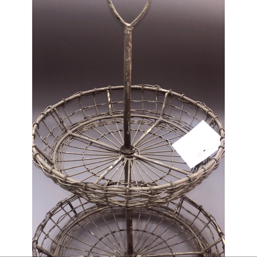 Vintage Heart Two Tier Serving Stand - Picture 13 of 14